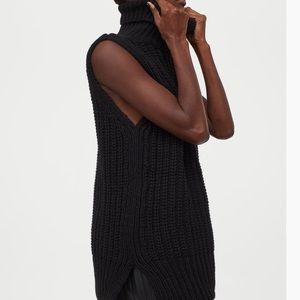 H&M sleeveless turtleneck sweater